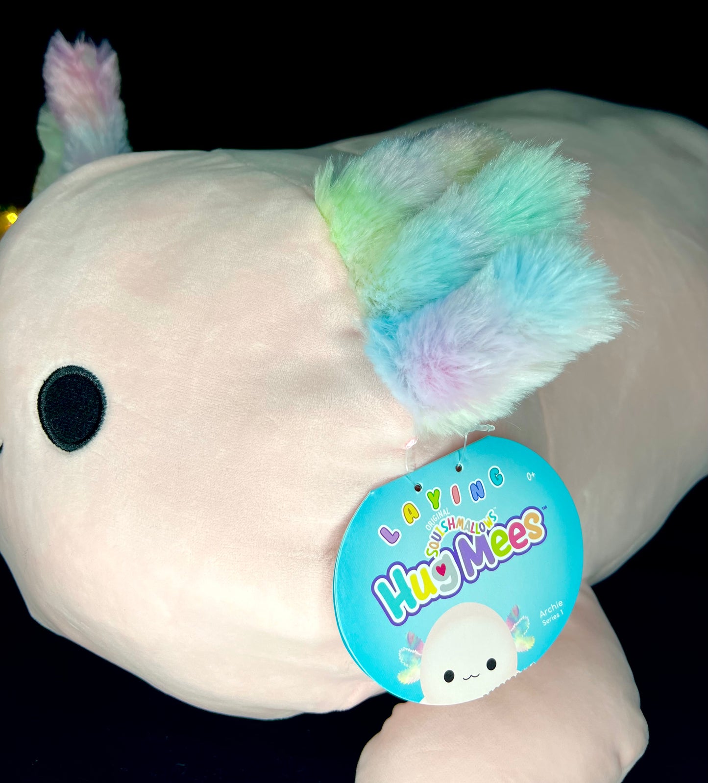 Squishmallow 20" Archie the Axolotl Laying Hug Mee