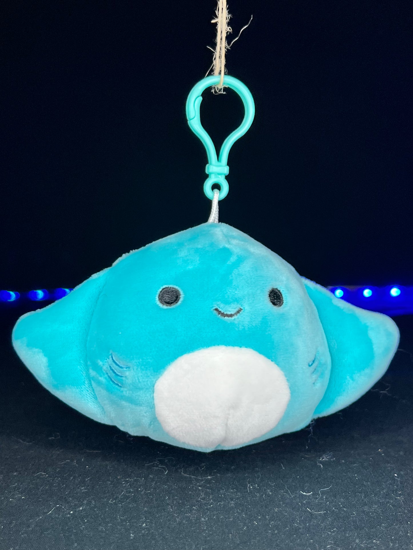 Squishmallow 3.5" Maggie the Stingray Clip